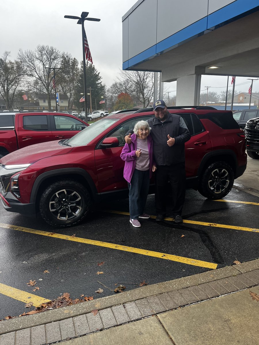Congrats to the Nettrouer Family! 🎉 

The Nettrouer family drove off in their NEW 2025 Chevy Equinox! 🚗 Big thanks to our Salesman Chris Washington for helping them find the perfect ride. 🏆 

Thinking about upgrading your ride? Stop by Gates Chevy World!
