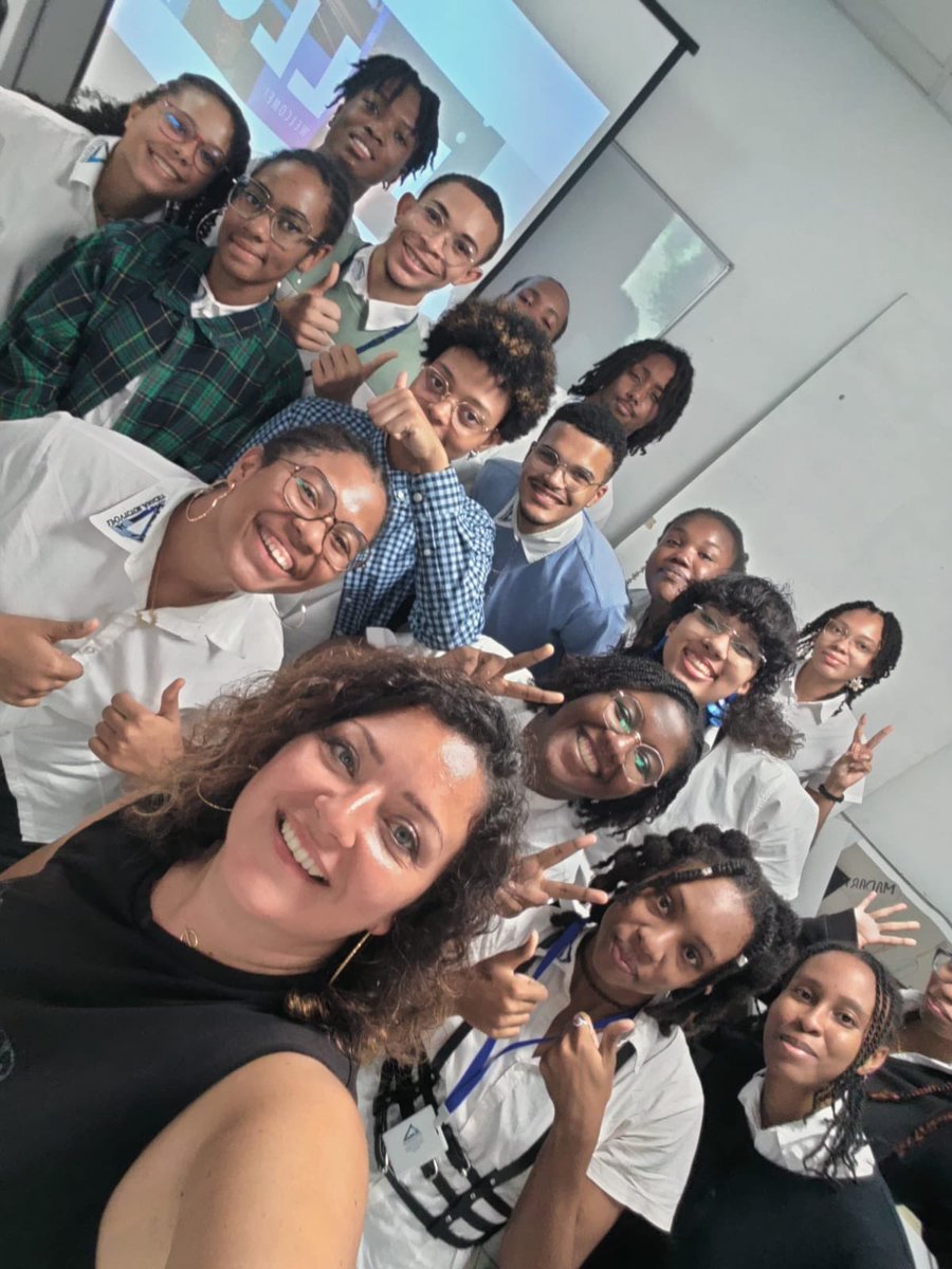 Lycée Polyvalent Victor Anicet tweet media