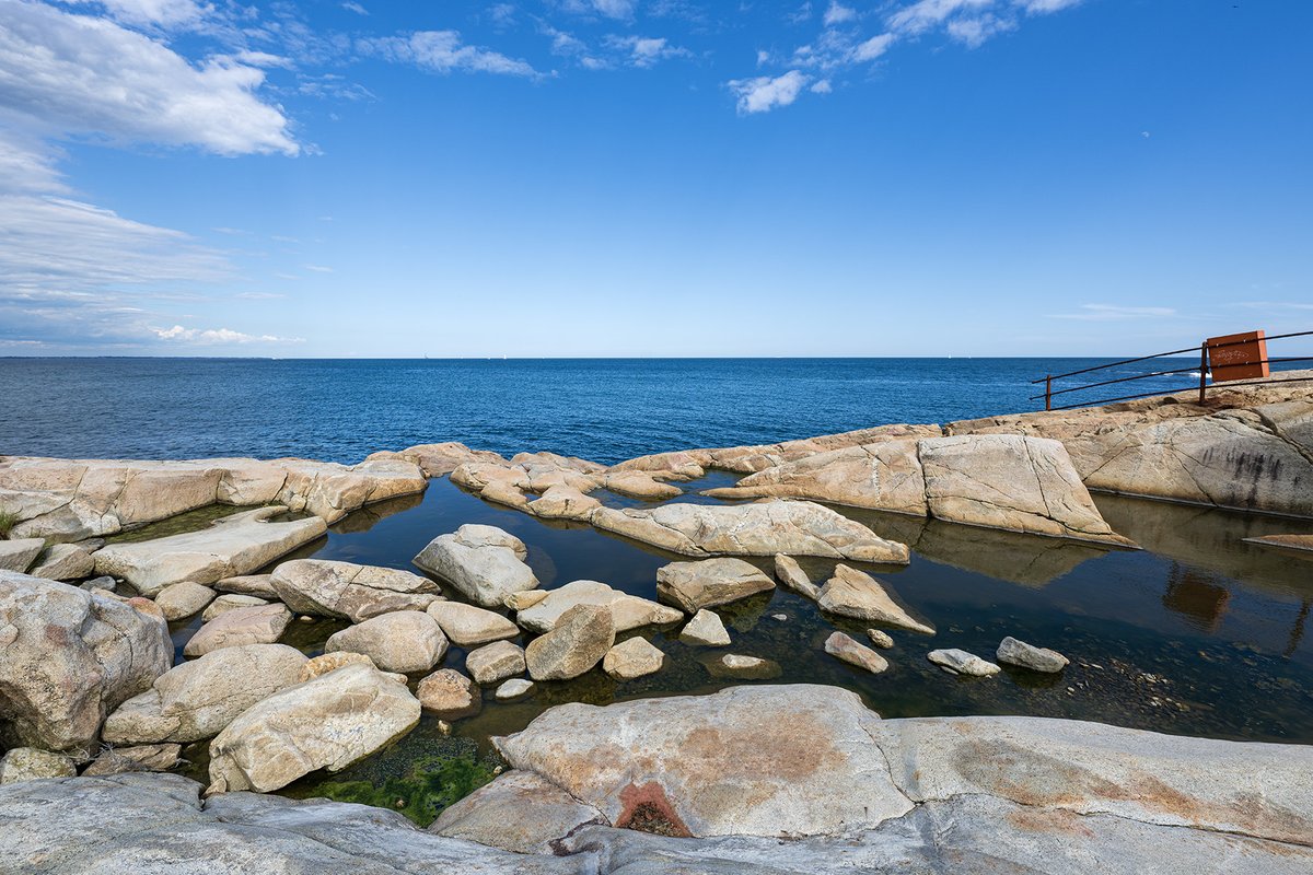 strembicki's tweet photo. Still printing work from my summer in R.I., this one from Black Point in Narragansett 2024-8 https://t.co/Zy9OxxzwfZ