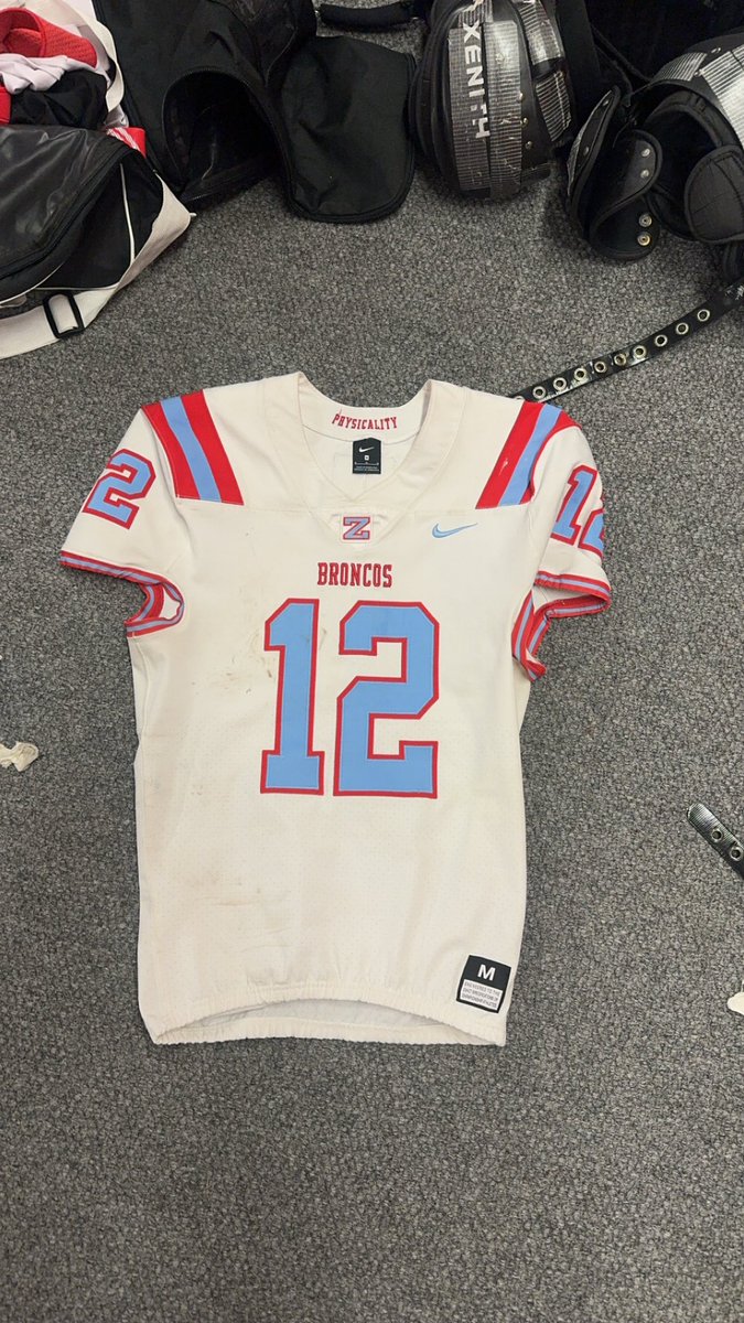 calebrg_12's tweet photo. I’m forever blessed to have been able to play this game with my brothers these past 4 years representing the Z. To be able to lead this team was nothing more than a blessing. God has a plan and this is only the end of a chapter. Thank you @_ZHSFootball 
~ 12 https://t.co/moSanDDlDm