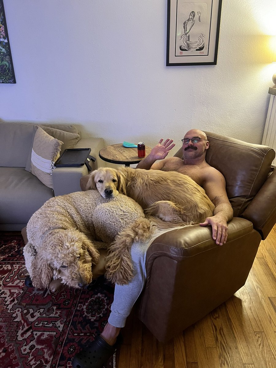 DaxFTR's tweet image. “Sorry it took so long to respond. I’ve been so busy.”

Busy: