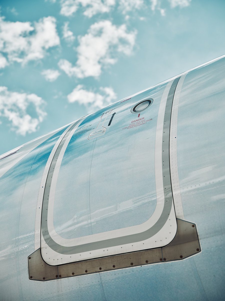 Who is taking off for the holiday season from @flymacarthur with @flyfrontier ?! ✈