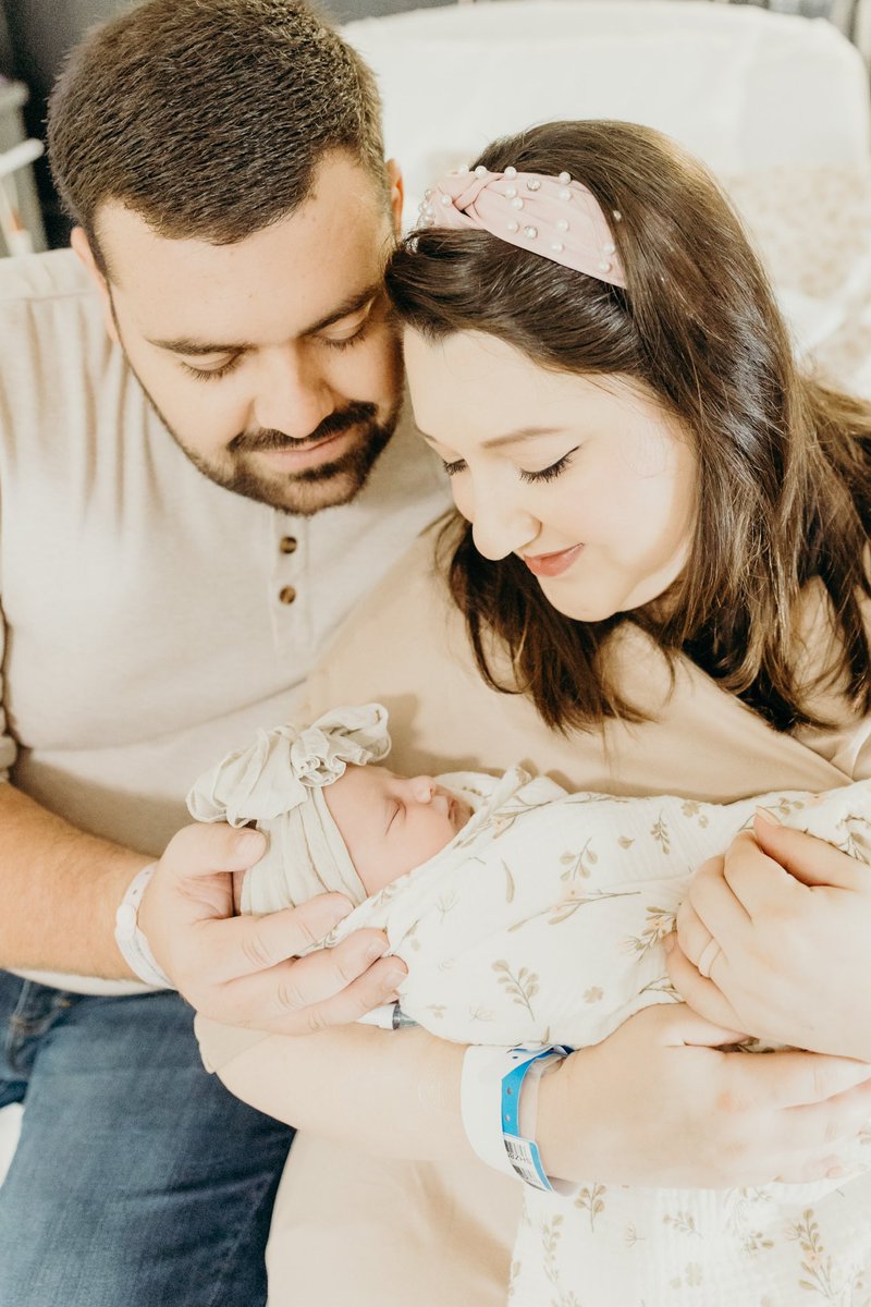 David_Haney11's tweet image. Five years ago, I married my beautiful best friend. Five years later, I watched her become an incredible Mama to our baby girl. I wouldn’t change this life for anything.

Happy Anniversary, Haley! I love you more than you know!

#FiveYearsDown #EternityToGo