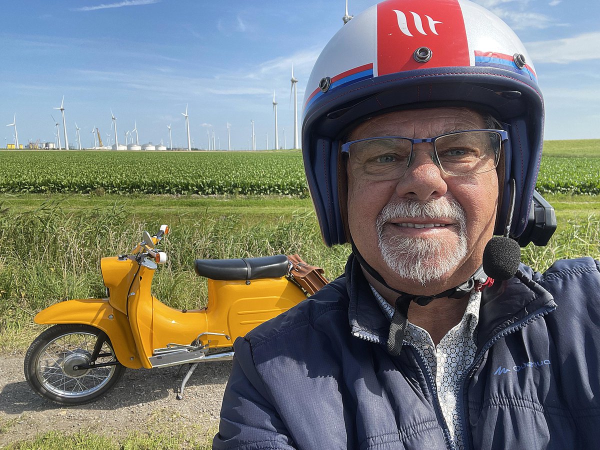 Na 637 posts verlaat ik dit 'sociale' kanaal.  

Waarom, dat hoef ik toch niet uit te leggen? 

Vanaf nu ben ik te vinden op <a href="/bluesky/">Bluesky</a> 

Wegwezen hier.

Fijn weekend gewenst!