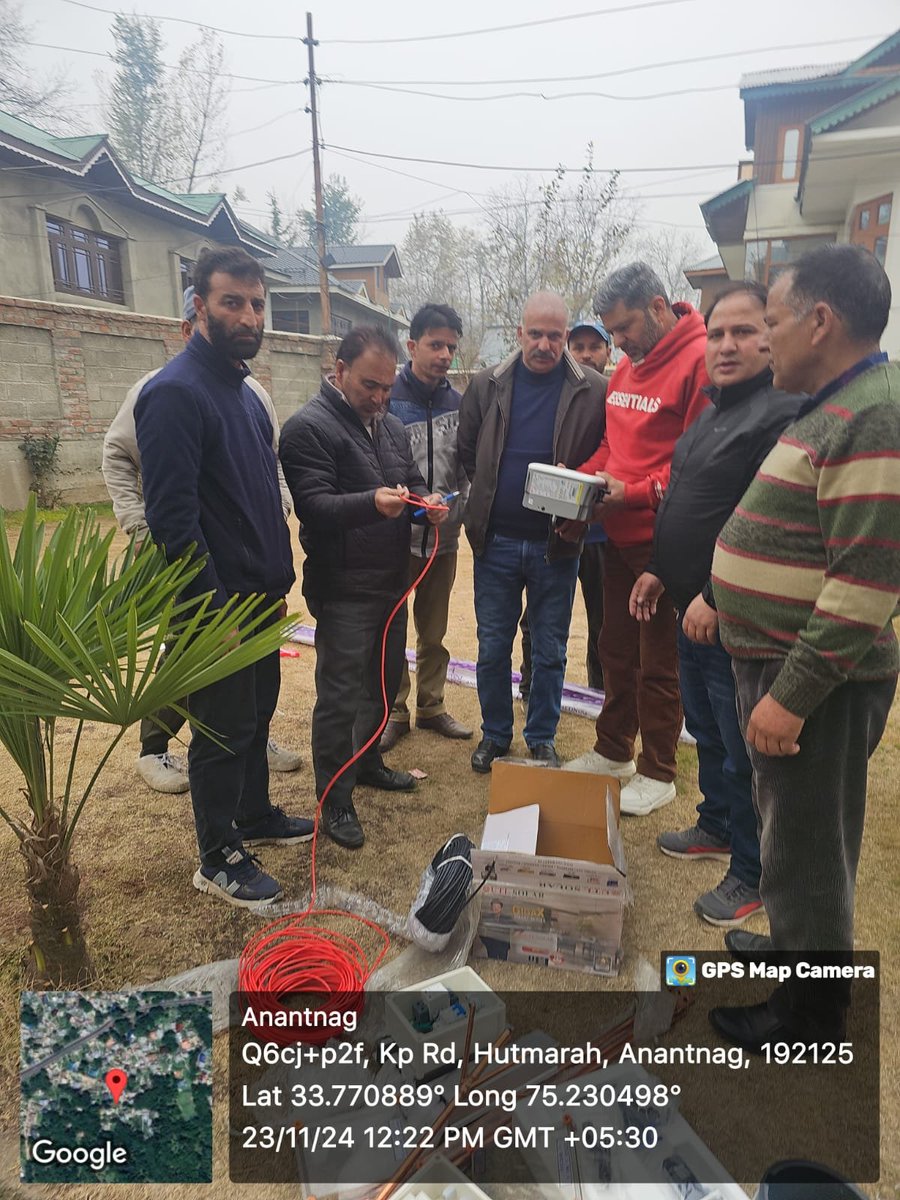 kpdcloffice's tweet photo. #ESD Anantnag conducts inspection of grounded equipment at the residence of Sh. Nazir A. Bhat, ID: 01842, at 📍 Hergam, Hatmurah, for installation of 3 kWp RTS under #pmsuryagharyojana. 
@diprjk @OfficeOfLGJandK @nasirsogami @DullooAtal @MinOfPower @GreaterKashmir @DCAnantnag https://t.co/8eR67yEQKE