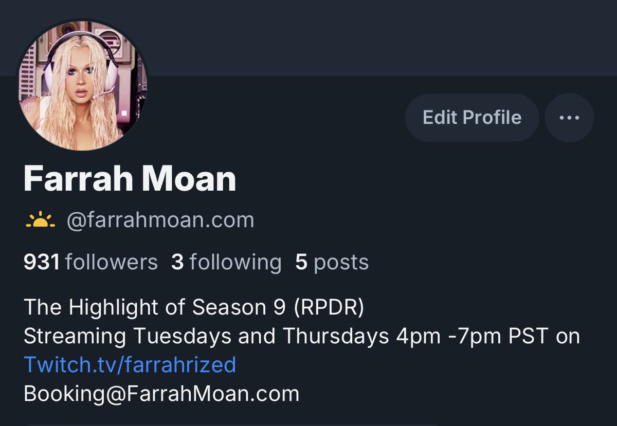 👑 Farrah Moan tweet media