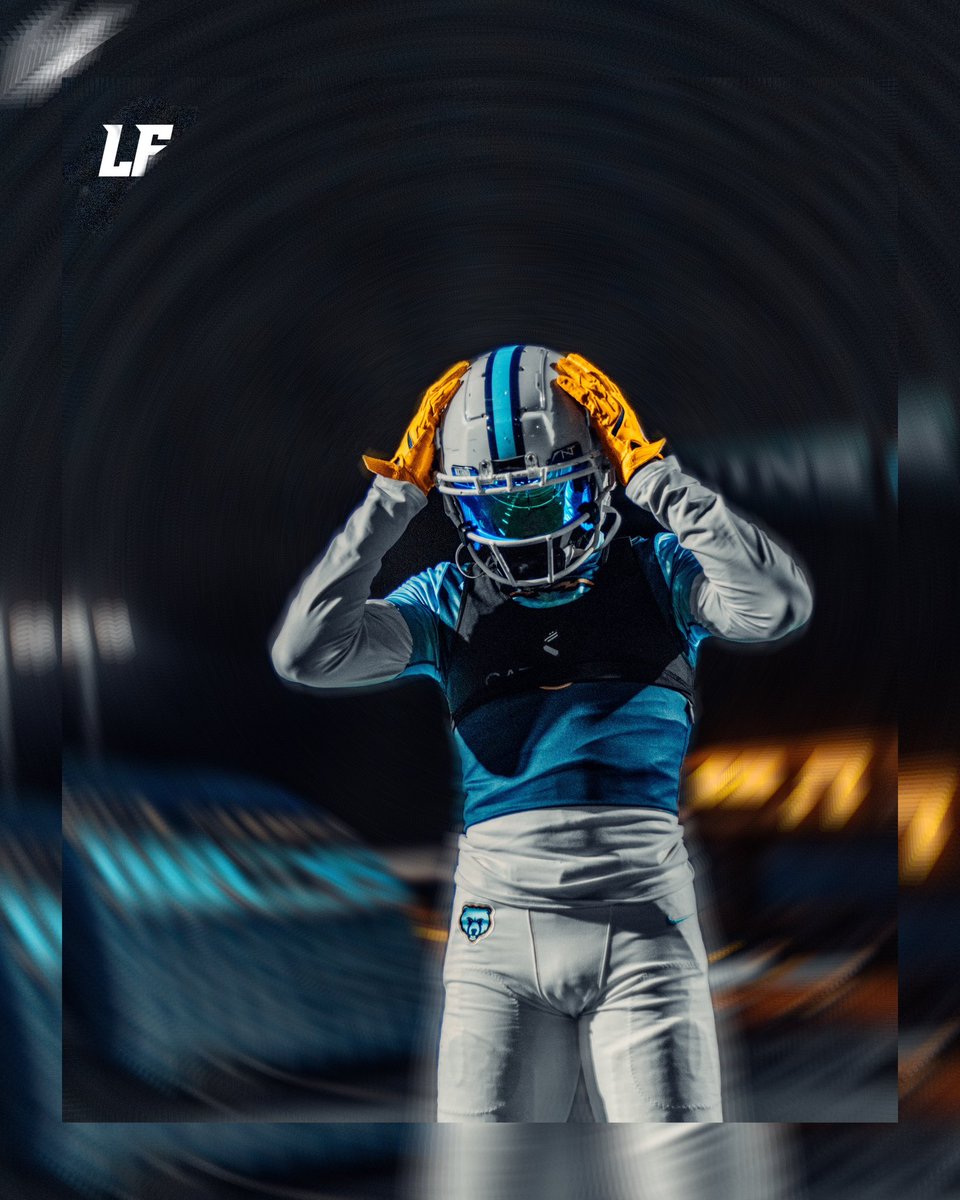 Jackson__1002's tweet photo. Playoff Football -> Playoff Pics https://t.co/fn8s2KZ51I