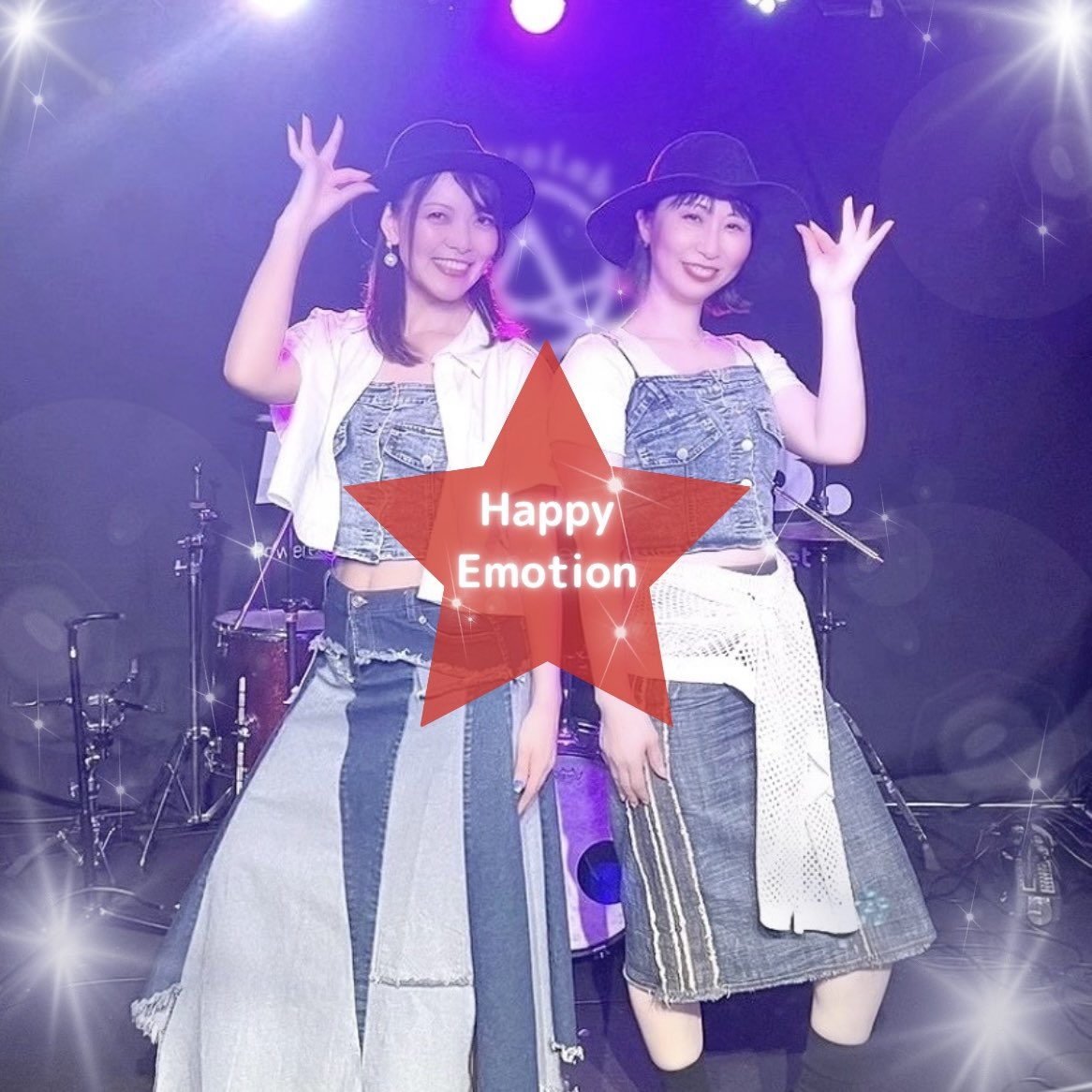 Happy_Emotion_'s tweet photo. 11/23（日）より、1stシングル
『Happy Emotion』
JOYSOUNDでカラオケ配信スタートしてるハズ❣️
懐かしい私達の青春が詰まった、とびっきりポップな大人の大はしゃぎソングです😆🎵
みんな、歌ってねー🤗💕🫶
#HappyEmotion #ハピエモ https://t.co/N0f7Q3fpfr