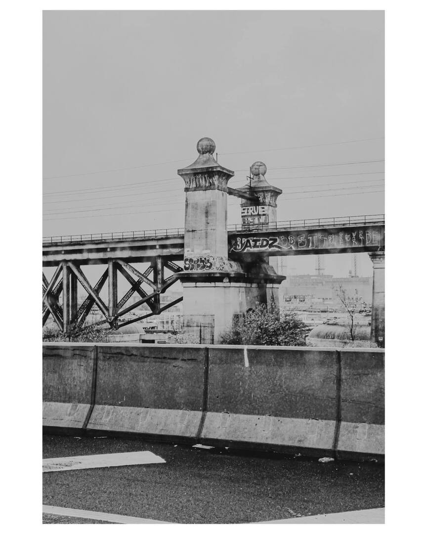 nytherapy's tweet photo. Hell Gate, November 2024
Traffic from Hell, but I got to see two trains on my trips to and from LaGuardia. #hellgate #hellgatebridge #streetphotography #blackandwhitephotography #newyorkcity #nyc https://t.co/EDqZbcjHP4 https://t.co/rPm8SIc9QT
