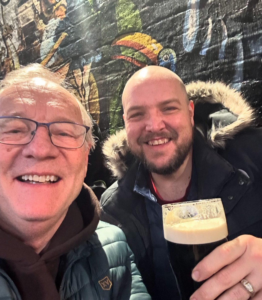GavinHBKelly's tweet photo. The Kelly’s in Kelly’s 🍺☘️ #kellyscellars #belfast #family #SaturdayFunday https://t.co/I8s6NzxEWF
