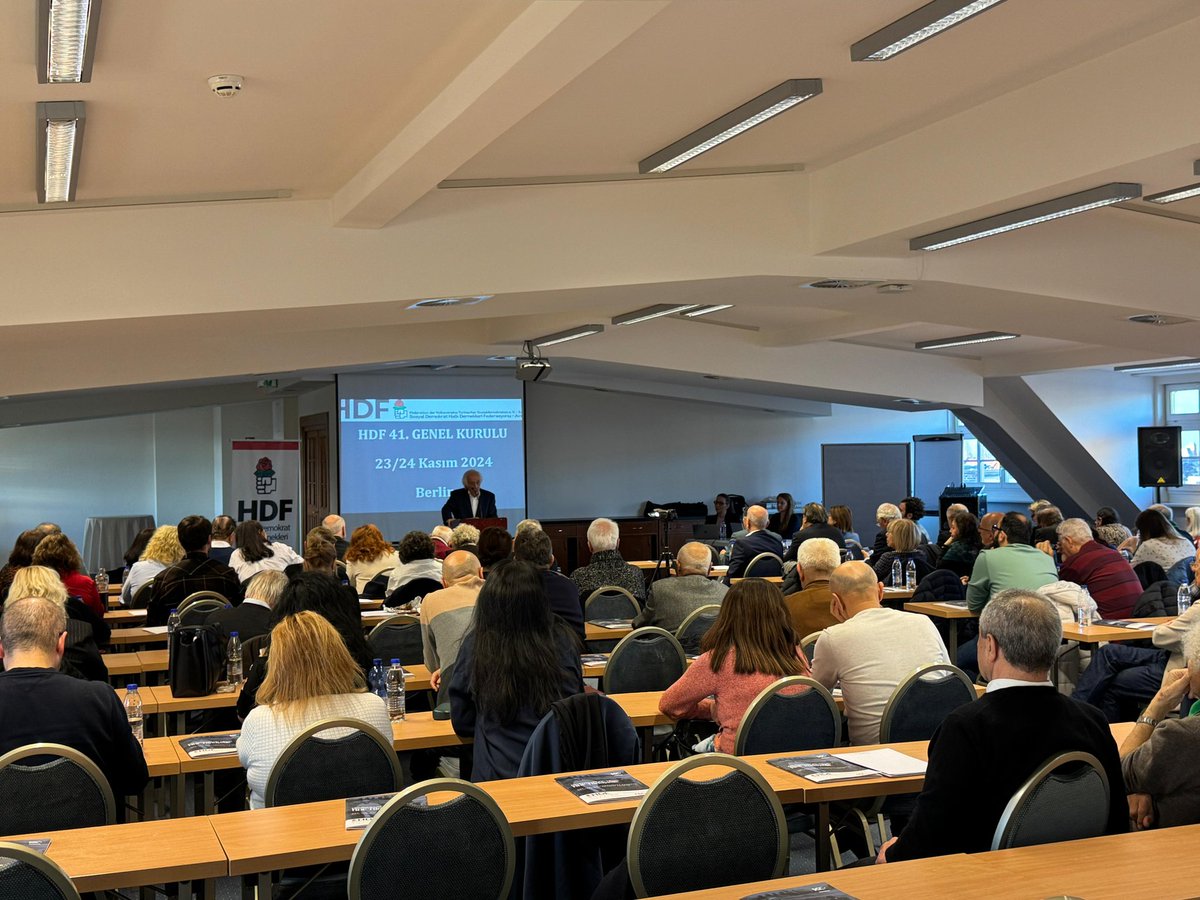 Bugün Almanya'nın başkenti Berlin'de 41. Olağan Kurulunu gerçekleştiren Sosyal Demokrat Halk Dernekleri Federasyonu tarafından düzenlenen "Türk-Alman Sosyal Demokrat Dayanışması ve Göç Sempozyumu"na katıldım. 

Dünyanın ve Avrupa'nın karşı karşıya olduğu  sosyal adaletsizlik  ve