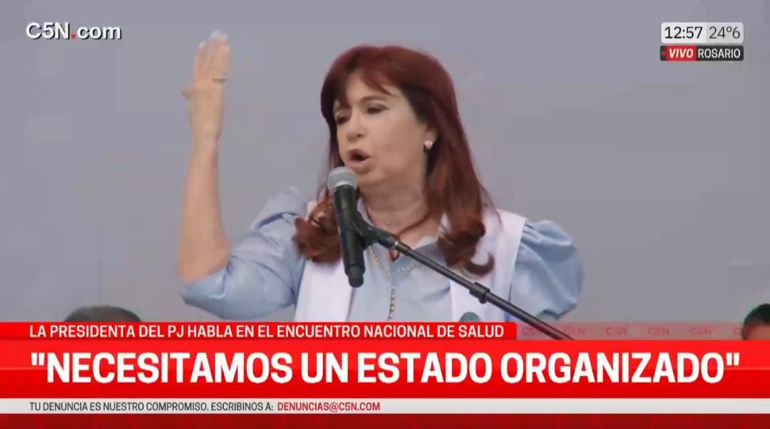 CarlosCurestis's tweet photo. Cristina Kirchner acaba de decir en Rosario que "los que más tienen deben ser generosos con los pobres". Dale, Cristina. Empiecen ustedes repartiendo tus hoteles, los 6 millones de dólares de Florencia y tus $400.000.000 de patrimonio de Máximo. Predicá con el ejemplo, condenada. https://t.co/uJsmAS0pWM