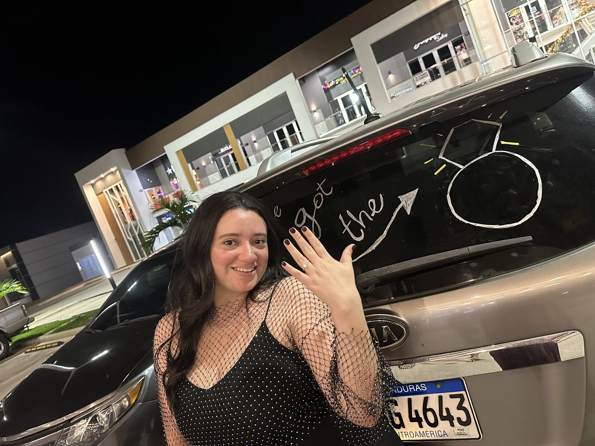 s_ebanks143's tweet image. #BacheloretteWeekend Day 1✨