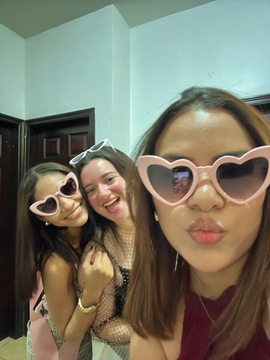 s_ebanks143's tweet image. #BacheloretteWeekend Day 1✨