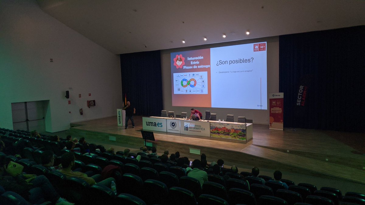 Optimizando nuestro código .net con <a href="/jorgefdezsa/">Jorge Fernández</a> y <a href="/dlorenzolop/">David Lorenzo</a> en #dotnetmalaga2024