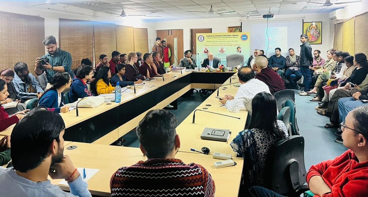 chowduri1's tweet photo. Treasures of Indian knowledge traditions in JNU

https://t.co/nEn1yltMss

@MinOfCultureGoI, @IbcWorldOrg. @Buddhistdoor, @SureshSoni1925, @ChamuKShastry, @shrivarakhedi, @dpradhanbjp, @KuldipAgni, @PTI_News, @DDNewslive, @BuddhistSocWA, @eoiberlin https://t.co/vutut7y9Lk