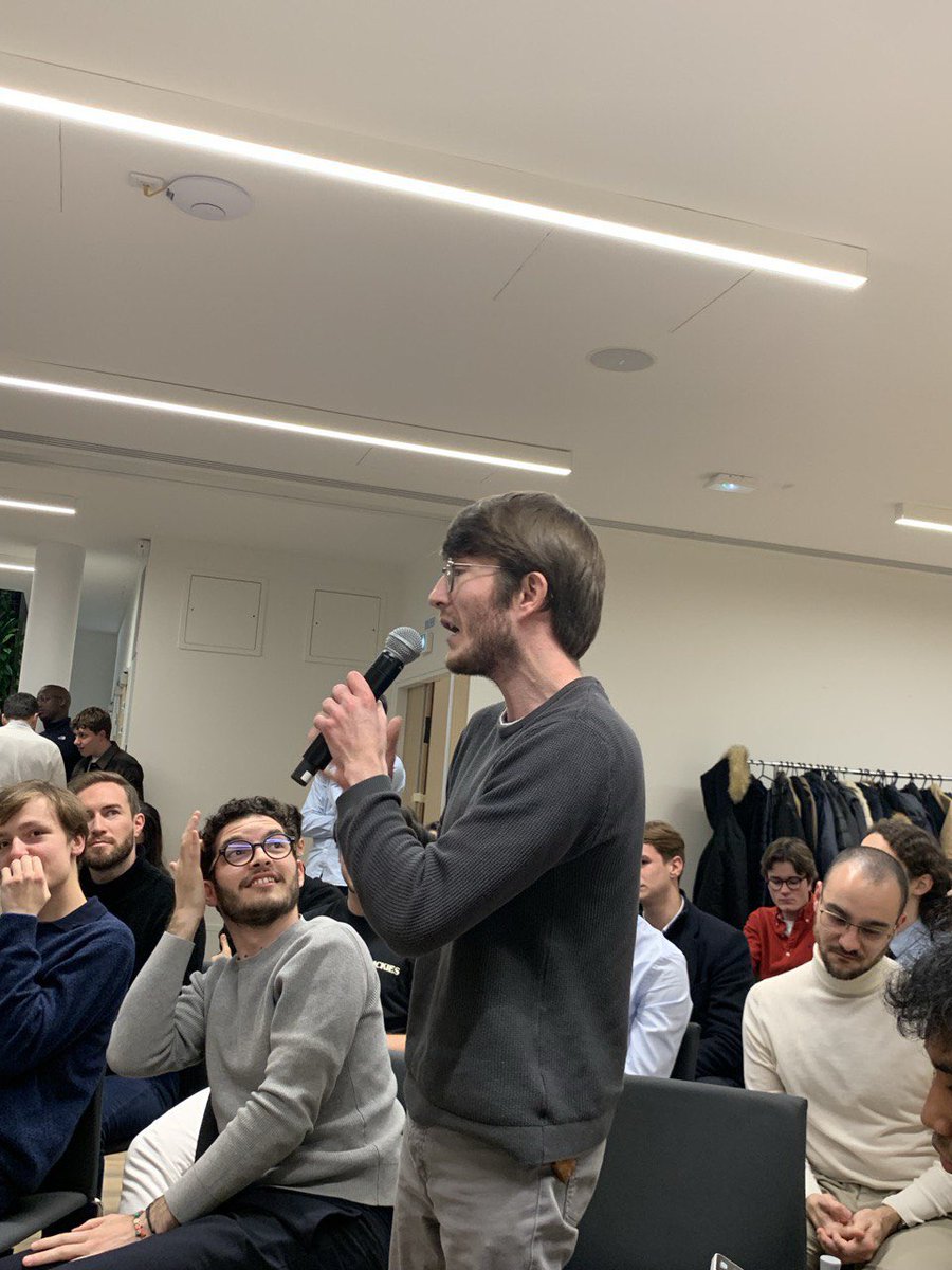 gwen_coulon's tweet photo. Moment de cohésion pour l’InterJAM Paris IDF avec une simulation parlementaire et une formation sur le PLF. Un échange dynamique et stimulant, propice à l'enrichissement des compétences et au renforcement des liens entre les JAM. #InterJamParisIDF https://t.co/UyPWSr0UQw