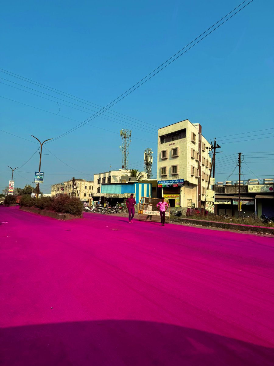 “Gulaabi sheher”

When Victory painted the town Pink… 

#MaharahstraElection2024 #Maharashtra #MaharashtraElectionResult 
#gulaabi #Election2024