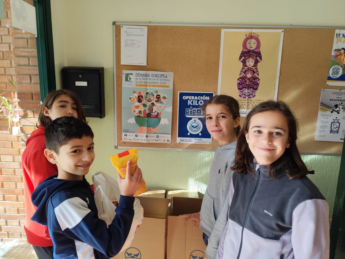 cpbaudilio's tweet photo. Muchas gracias a toda la comunidad educativa por vuestra solidaridad en la Gran recogida de alimentos para @bancalia en la Semana Europea de prevención de residuos organizada por @cogersaasturias con nuestro proyecto NO TIRES COMIDA COMPARTE VIDA #ewwr #EWRRasturias @2EWWR https://t.co/u5KRgLX2Hi