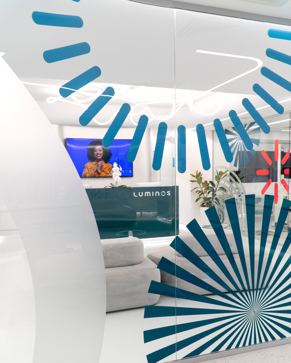 ClinicaLuminos's tweet image. Așteptarea nu a fost niciodată mai interesantă! 🕒🔍 Din sala de așteptare poți să vezi toată acțiunea și să te inspiri pentru propria ta aventură în programare. 🚀💻 Nu rata spectacolul! #Programare #Inspirație