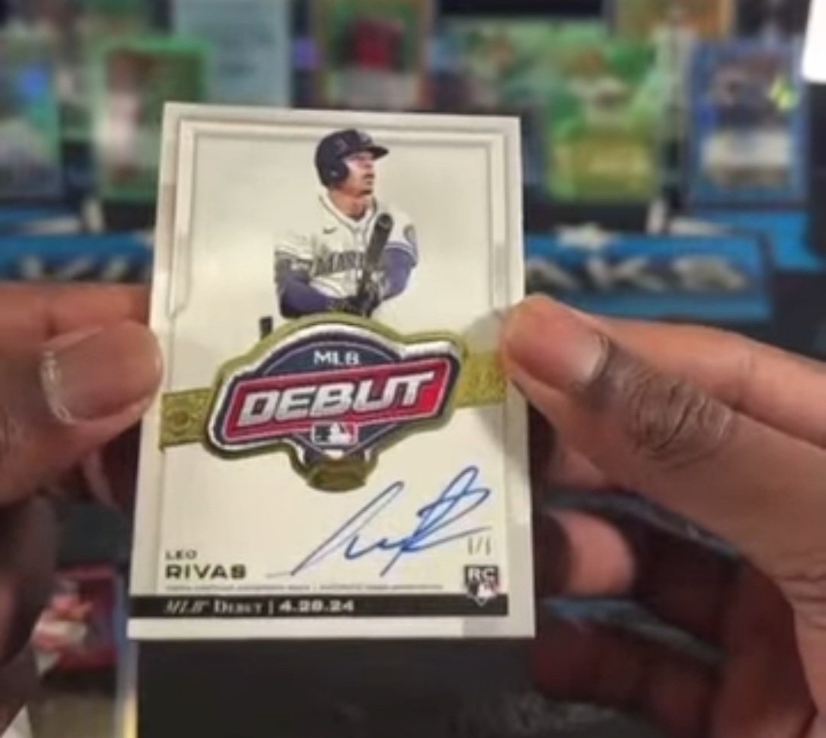 Tp35Cards's tweet photo. Leo Rivas DEBUT PATCH has been pulled https://t.co/DFCiHpMS6w