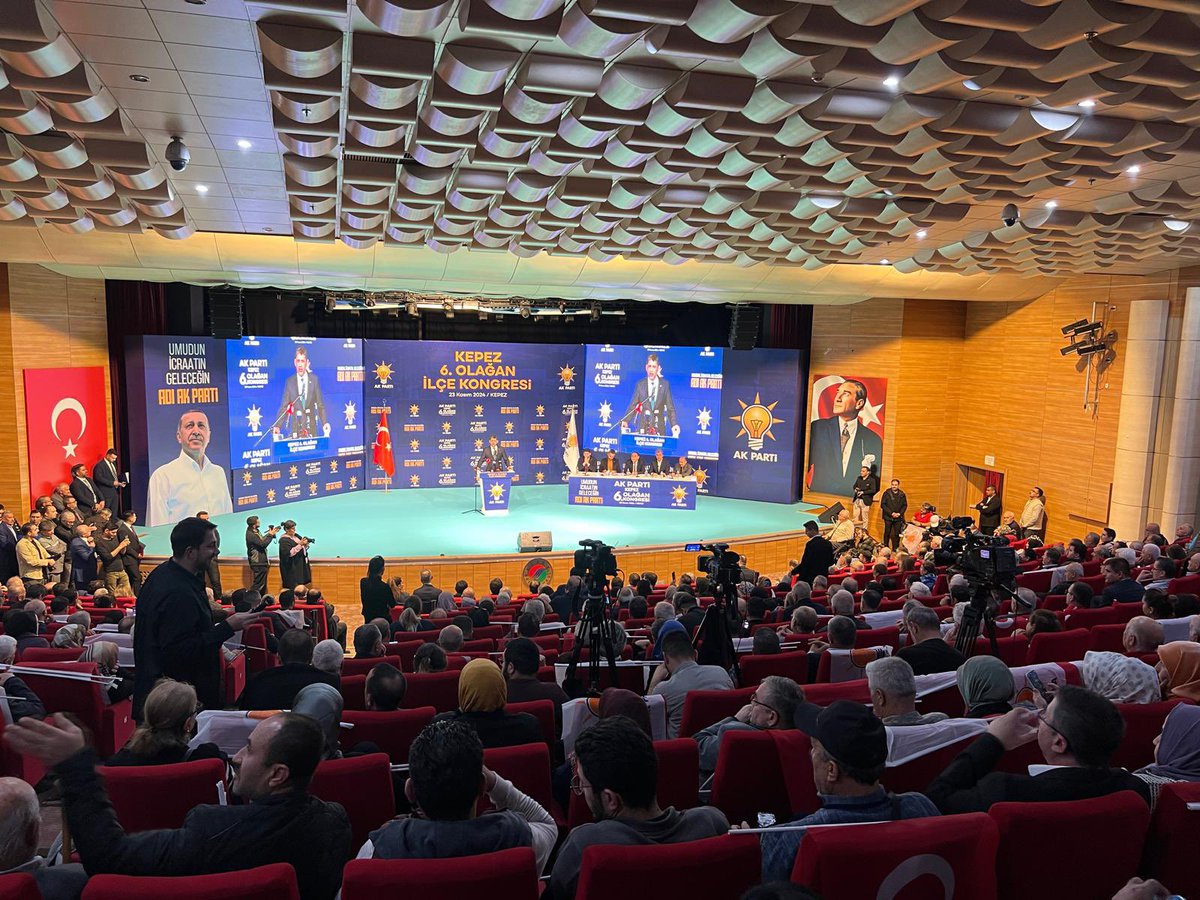 akbalikeyupEA's tweet photo. 6. Olağan İlçe Kongremizi tamamladık.
Adalet Bakanımız Sn. Yılmaz TUNÇ’un katılımlarıyla, bayrağı devralan Hasan DEMİR Başkanımıza hayırlı olmasını diler, bugüne kadar emek veren, bizlere ağabey olan Mehmet ÇİVİK Başkanımıza teşekkür ederim.

#geleceğinteminatı
#kepezakgençlik https://t.co/RE6zJWUbRx