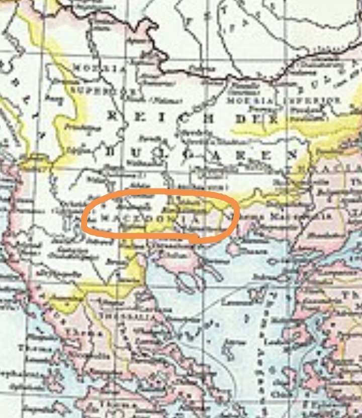 LeoPeo2006's tweet photo. I found a proof guys, there is no Bulgarian kingdom only there's and medieval Macedonian kingdom 🙉🇧🇬👍 #Macedonia #Bulgaria #medievalage #TsarSamoil #Bynzatineempire https://t.co/JqpdWx0gck