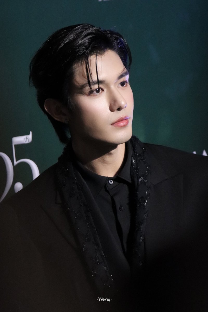 YvesSu_'s tweet photo. 𓂃🐈‍⬛🐾 ⟢

#GOHAIR25thAnniversaryxDMD 
@netsiraphop ~ #netsiraphop ◡̎✧ https://t.co/vQmHy28y1a