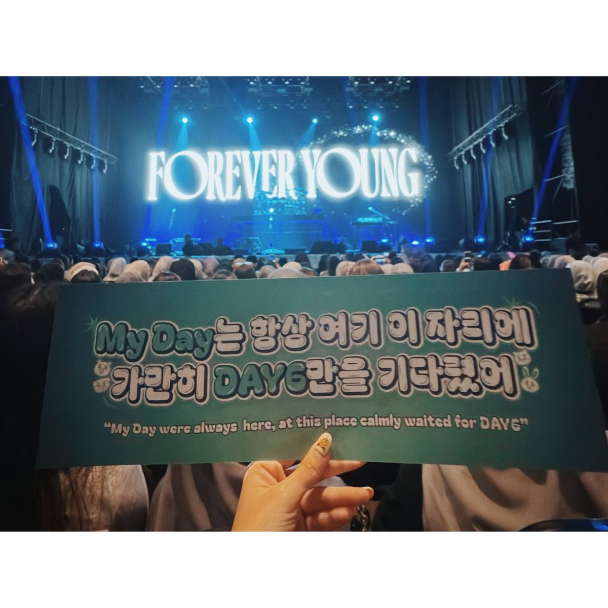 verysungddenly's tweet photo. 241006 Forever Young KL 

My first Day6 concert! 🥹🍀 

#DAY6_3RD_WORLDTOUR 
#Day6inKL https://t.co/LS0BaJbBQL