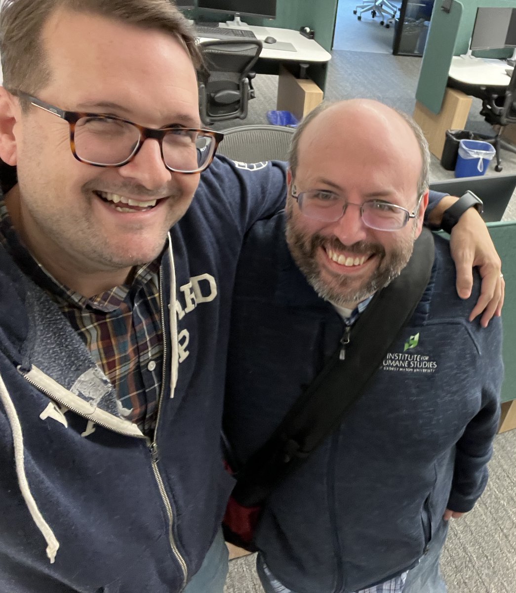 RobRaffety's tweet photo. Today's ep. of #RaffsBrain "Riffin' with Raff" feat. my conversation w old friend and colleague, Mike Tolhurst! We discuss his fondness for #Buckhannon, #WestVirginia & related tourist attractions, inc. @TALAWV!
LISTEN:
https://t.co/eNGJSqhjKm
#AlmostHeaven #WV #podcast https://t.co/4XTzWn7EAn