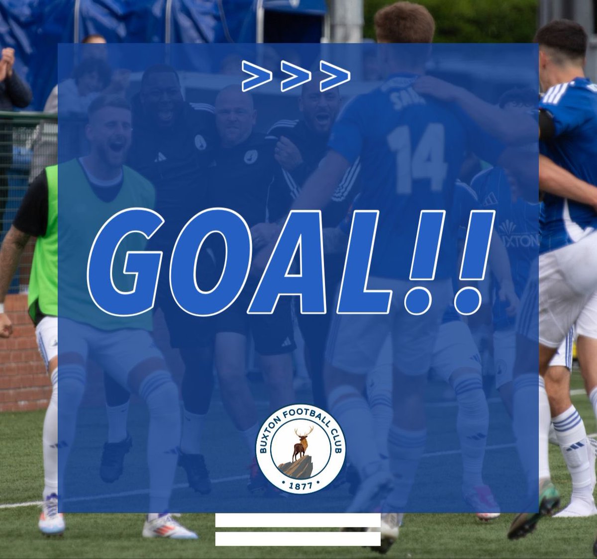 Buxton_FC's tweet photo. 75’ | BUX 2-1 OXF 

ON HIS DEBUT!!!

Brennan gets the ball across to Popoola who shoots on sight and the keeper makes a save but the ball falls to Viggars who smashes it in to put us ahead.

#UpTheBucks | #TeamBuxton https://t.co/LdlRzUt9R0