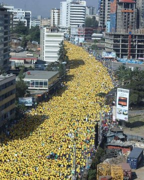 east_facts's tweet photo. FACT: A record number of more than 43,000 people participated in the 24th edition of the Great Ethiopian Run.

The 10-kilometer road race is the largest in Africa and attracts people from across the world. https://t.co/WptBSDpBbE