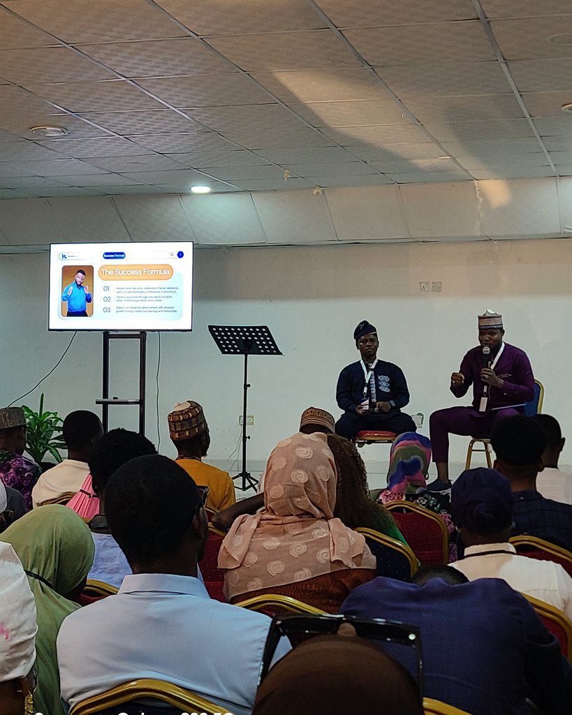 thenasihb's tweet image. I missed the Day but came for Day 2!

It was amazing 🤩

They had a session and honestly if you&apos;re a starter in the tech world, it&apos;s the torchlight 🔦 you need! It&apos;s specific and generic at the same time.

Thanks to @Yusadolat and @PiousGeek

#KBTC24 #FutureForward #Ilorintech