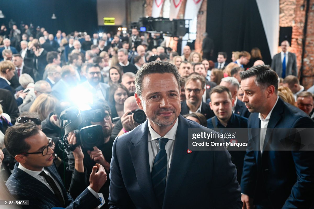 GettyImagesNews's tweet photo. The Mayor of Warsaw and presidential candidate, Rafal Trzaskowski poses for a photo during the Civic Coalition National council after the Party’s Primary Presidential Candidate announcement in Warsaw. Poland’s Presidential election are to be held on May 2025. 📸: @marquesomar1 https://t.co/eHi37vvVZ2