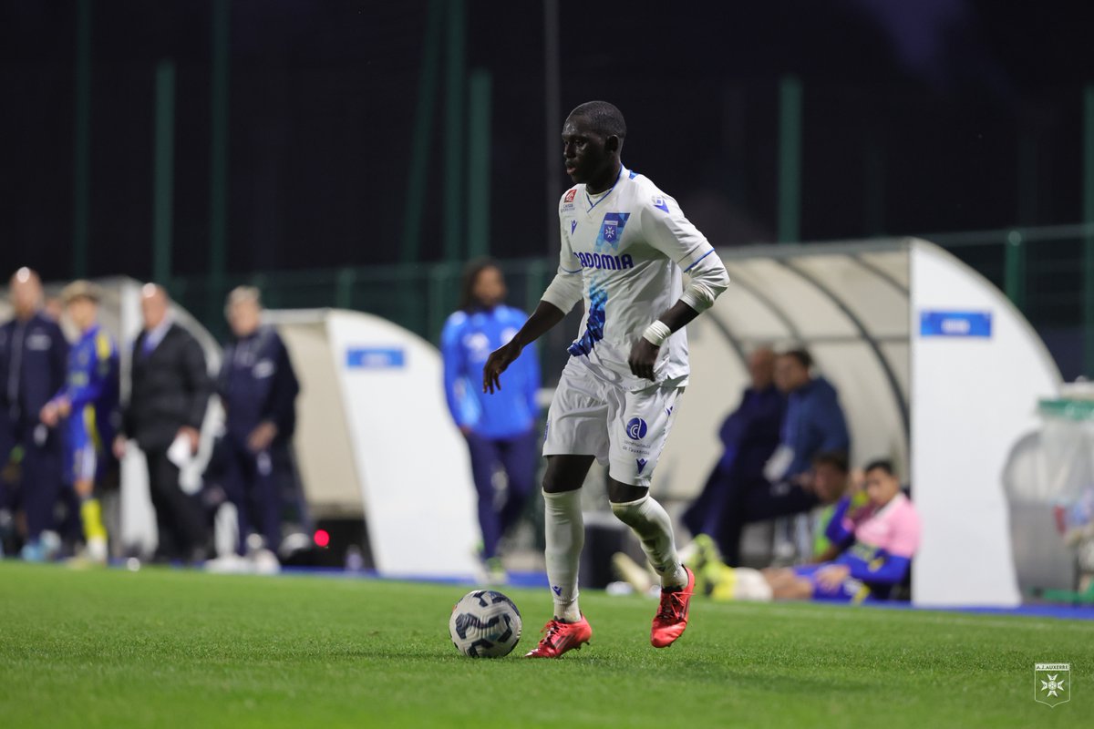 ❄️ La rencontre de notre N3 prévue initialement à 18h contre le <a href="/DFCO_Officiel/">Dijon FCO</a> est également reportée en raison des conditions climatiques. 

#TeamAJA