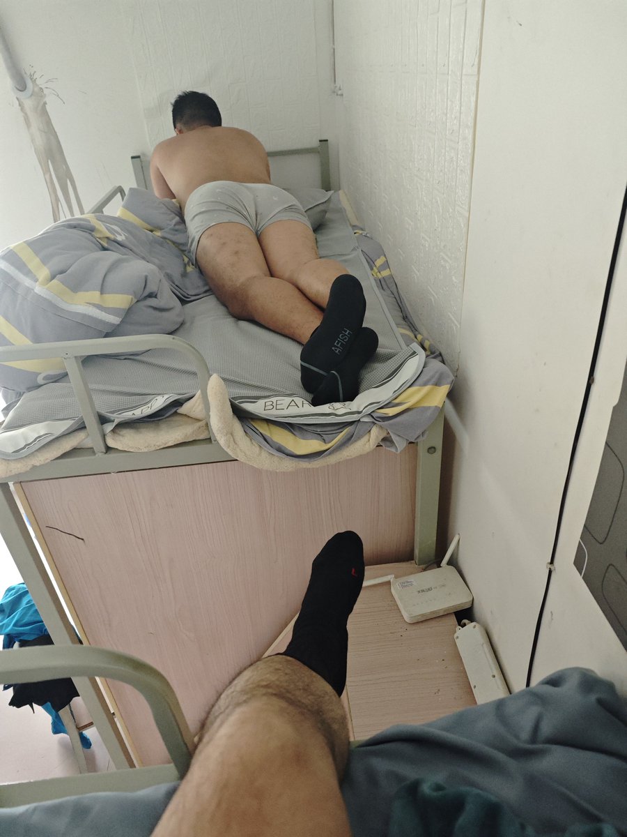 lqdoon's tweet photo. 曾经那些室友3 https://t.co/uiMUbk6mnR