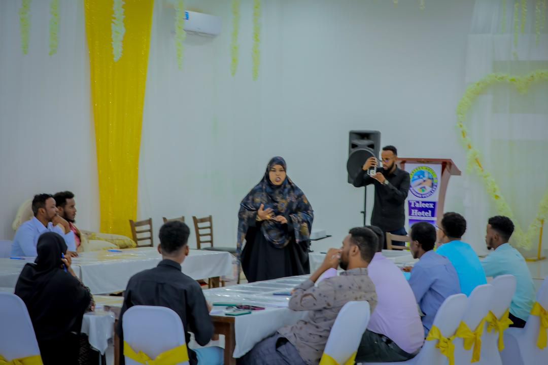 MAP_Puntland's tweet photo. 🎥📰 Boosting news quality! @MAP_Puntland in partnership with @bbcmediaaction, kicked off a 3-day training for 15 Garowe journalists on audiovisual skills &amp; ethics. Part of MAP’s mission to elevate news production standards! #JournalismTraining #Puntland https://t.co/s1zsmMym7b