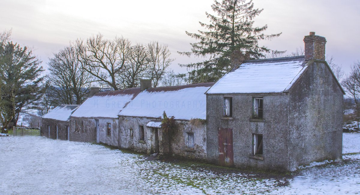 MGreenPhotogra1's tweet photo. #vernacular #architecture #ireland #vernaculararchitecture #vernacularphotography #photography #buildingobsessed #buildingswithcharacter #heritagehouses #retroarchitecture #love #architecturedesire #heritagebuildings #oldhouses #oldbuildings #buildinglover #losthousesofireland https://t.co/k69CN4tFrO