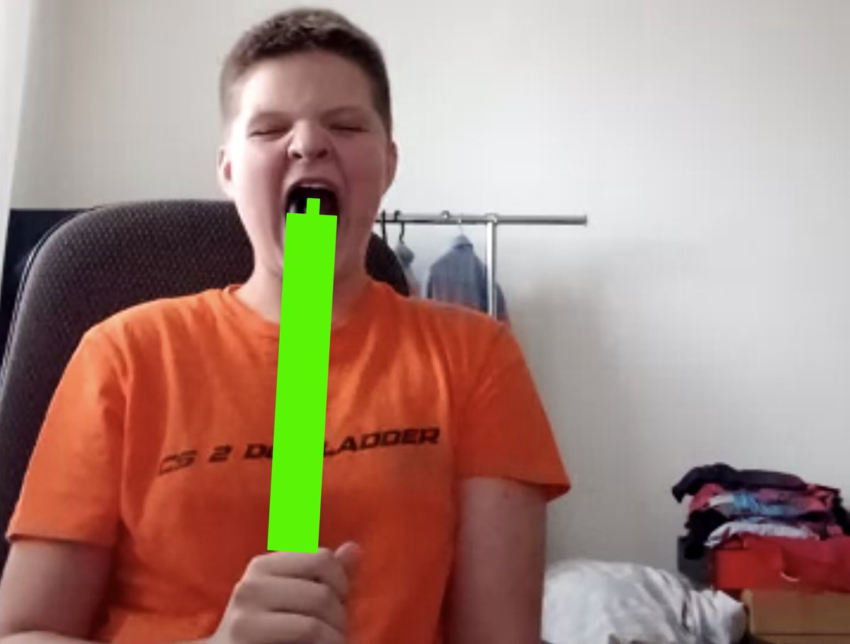 Krispy_Bacon1's tweet photo. @DramaAlert #racistdev EATING GREEN CANDLES! https://t.co/eaFJxC2sE0