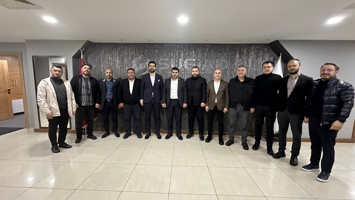 Ak Parti istanbul Milletvekili ve Değerli üyemiz Sn.Yahya Çelik Bey derneğimizi ziyarette bulundu. Vekilimizin yapmış olduğu ziyarette İlçemiz hakkında istişarelerde bulunduk. Kendisine ziyareti için teşekkür eder çalışmalarında başarılar dileriz.