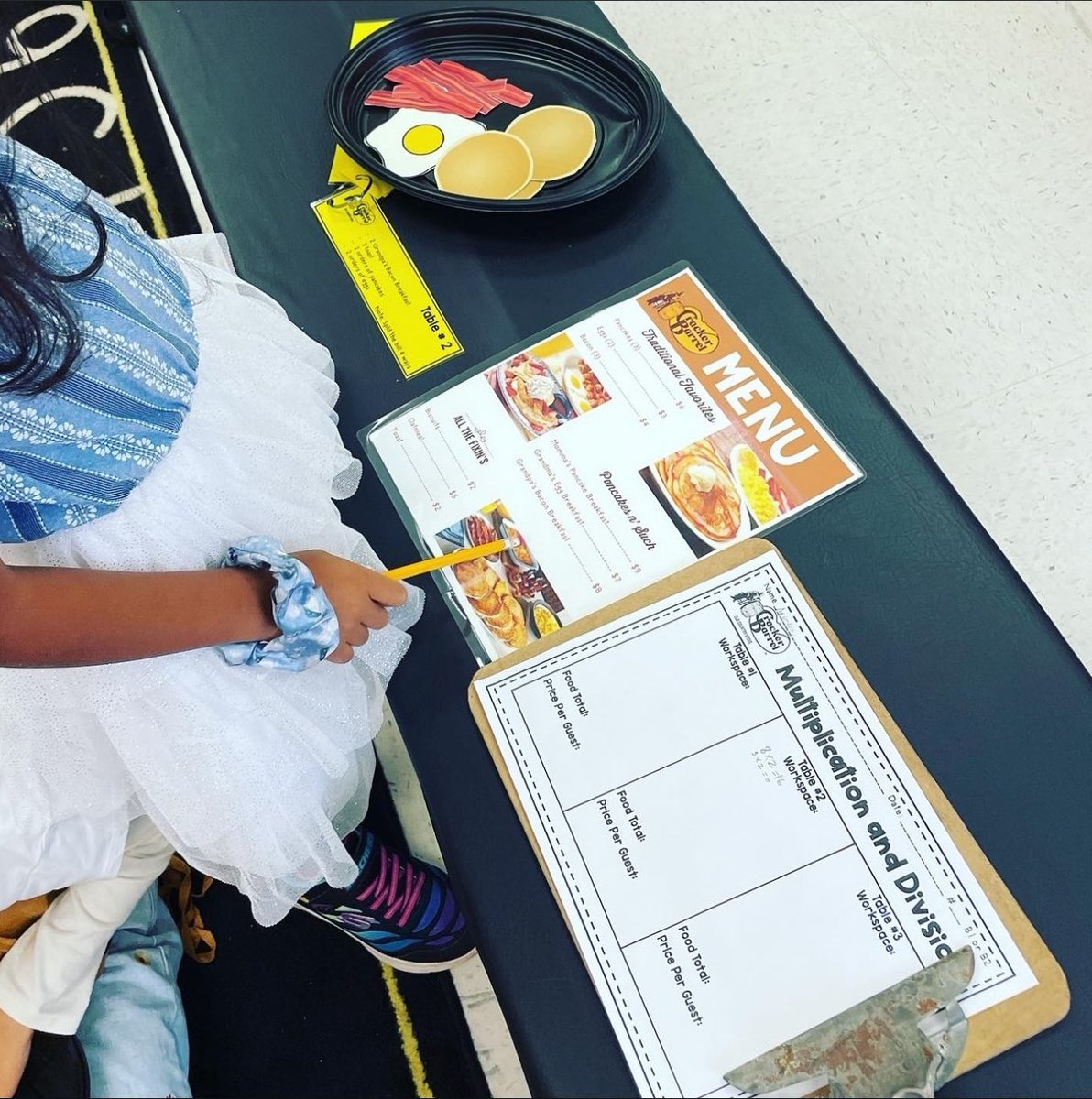 PowellinPrimary's tweet photo. Our math stations were so engaging this week! Students got to practice multiplication and division skills by cup stacking, determining allowance amounts, solving grocery problems, and determine order totals and splitting the checks at @CrackerBarrel.
#mathisourjam https://t.co/qoVSwCrMcO