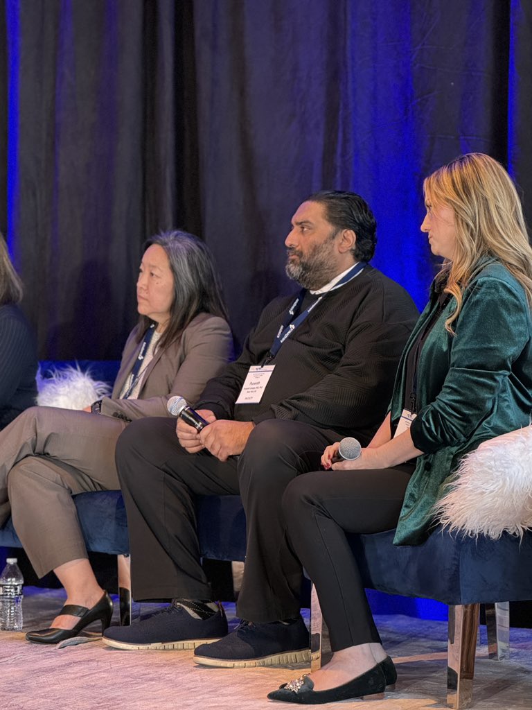 Stephen V Liu, MD (@stephenvliu) on Twitter photo Really engaging discussion on #SCLC at #MaTOS24 with Drs. Paul Bunn <a href="/NouraChoudhury/">Noura Choudhury, MD</a> <a href="/LealTiciana/">Ticiana Batista (Leal)</a> Christine Hann <a href="/IyengarPuneeth/">Puneeth Iyengar</a> <a href="/drshieldsmd/">Misty Dawn Shields</a> Really engaging discussion on #SCLC at #MaTOS24 with Drs. Paul Bunn <a href="/NouraChoudhury/">Noura Choudhury, MD</a> <a href="/LealTiciana/">Ticiana Batista (Leal)</a> Christine Hann <a href="/IyengarPuneeth/">Puneeth Iyengar</a> <a href="/drshieldsmd/">Misty Dawn Shields</a>