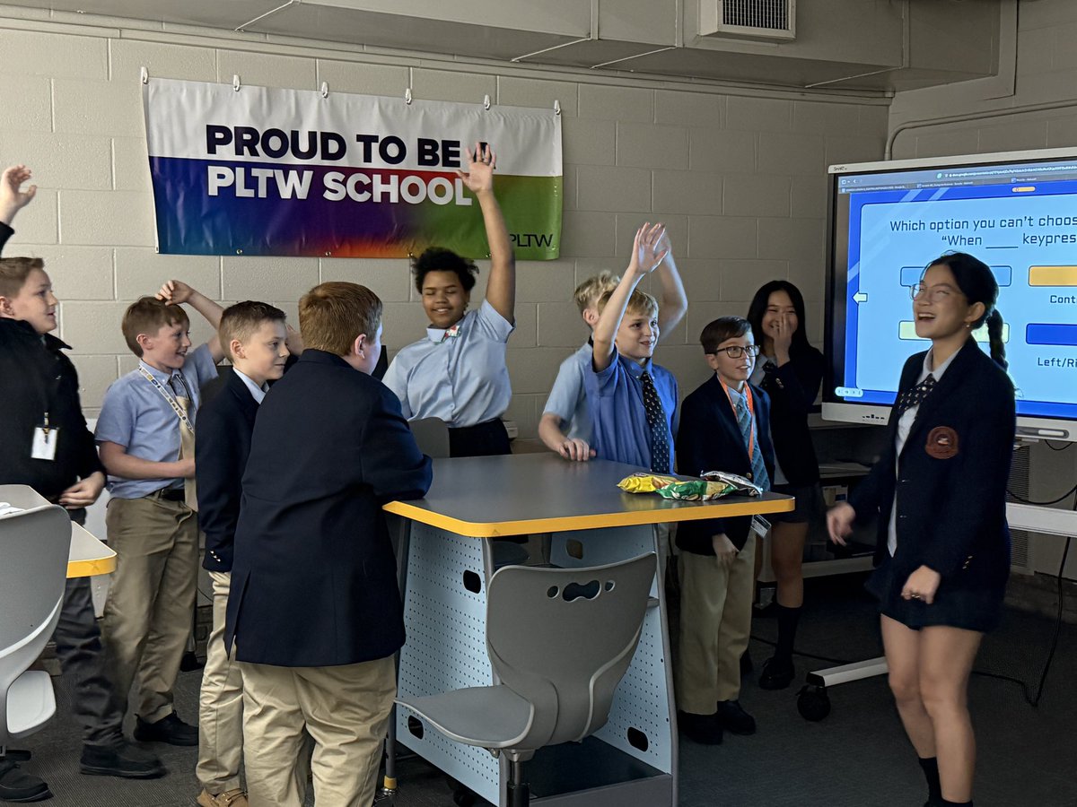 linslyschool's tweet photo. For their midterm performance assessment AP Comp Sci Principles students created lessons to teach 5th graders how to use the MIT developed Scratch programming language. What a great collaboration! https://t.co/pkkw2MxjOK