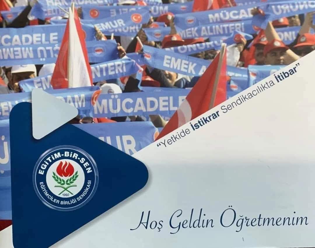 Aramıza katılan 20 Bin yeni meslektaşımıza “#HoşGeldiniz” diyor, başarılı bir çalışma hayatı diliyoruz.

20 Bin Öğretmen Ataması #HayırlıOlsun.
Devamını bekliyor, mülakatla kapsam dışına çıkan meslektaşlarımızı da bir an önce aramızda görmek istedigimizi hatırlatmak istiyoruz.