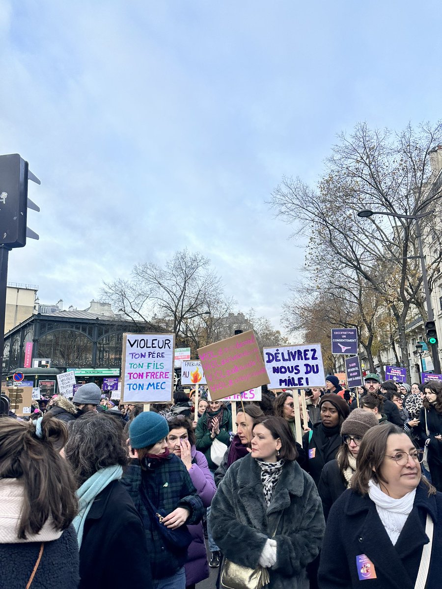 La <a href="/FondationRaja/">Fondation RAJA - Danièle Marcovici</a> a participé à la manifestation parisienne #NousToutes pour dénoncer les violences sexistes et sexuelles et exprimer son soutien aux victimes.✊🏽💜
