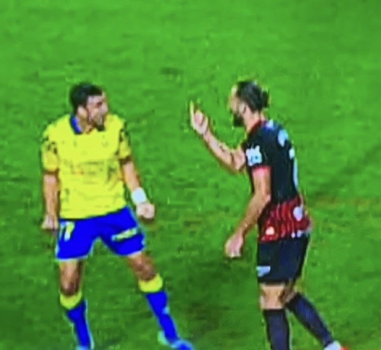 josemgopar's tweet photo. Lo que ha ocurrido hoy en el Estadio de Gran Canaria tiene que servir para darnos cuenta del nivel del arbitraje español

Esto no puede quedar así, alguien tiene que dar la cara

Se están cargando el fútbol y a nivel internacional damos mucha vergüenza https://t.co/fqbi5BsZXi