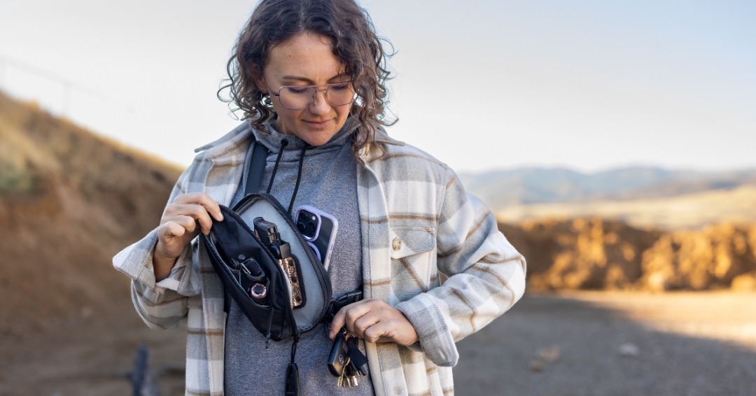 vertx's tweet photo. Compact yet powerful, the Everyday Fanny Pack 2.0 is the ultimate CCW-ready pack, designed in collaboration with Lena Miculek. Its new ultra secure buckle system ensures your essentials stay on you while you’re on the move.
Get yours at https://t.co/aEwvjOIbZI
#lena #edc #vertx https://t.co/Jgrv6HS65a