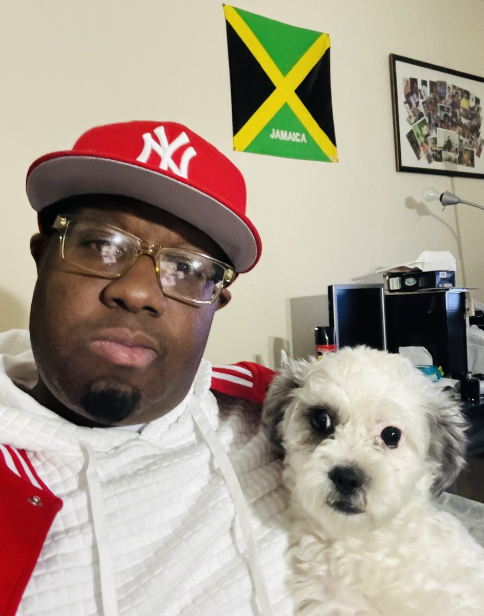 KingCleeTrell's tweet photo. 99 Problems And A Bitch 🐶 Ain’t One ☝🏿💯 https://t.co/ofnVi1qxDf