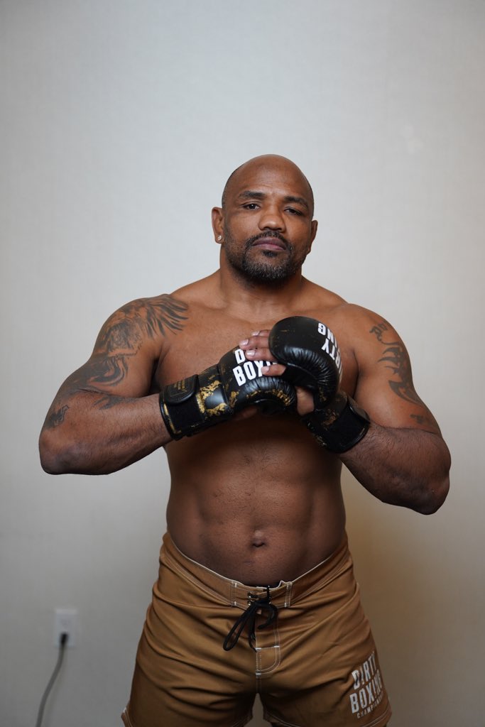 DirtyBoxing_'s tweet photo. Tonight is going to be CRAZY https://t.co/4WqlmF9Ig3