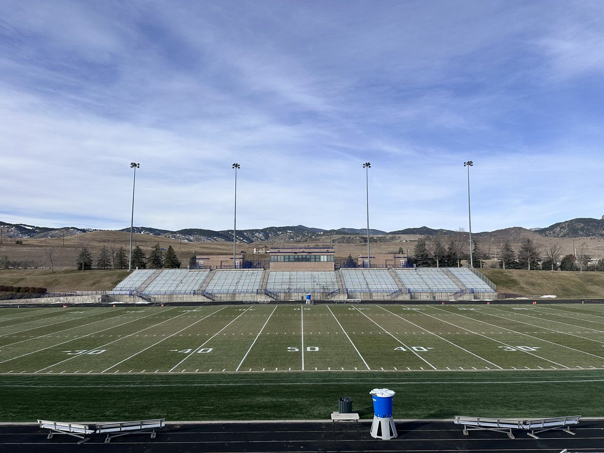 SportsTurfSun's tweet photo. Week 13- Two playoff games today, our 29th and 30th on the year! Losing color this time of year, especially after having to plow, but hanging in there. #BestOffice #FieldExperts #NoByeWeeks @ChristiClay23 https://t.co/XvhO4is1rD